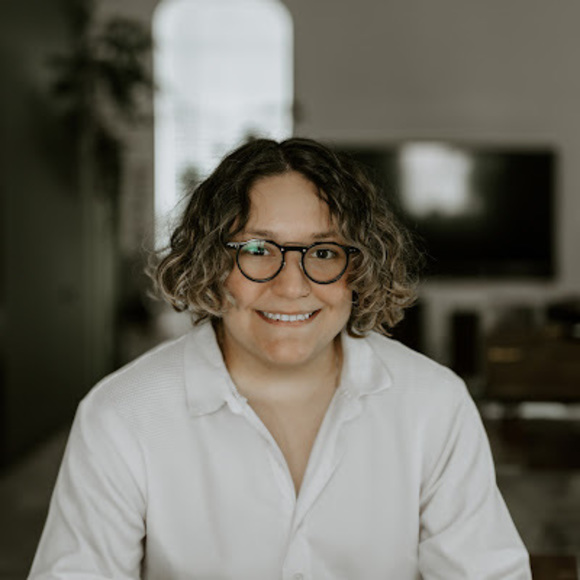 Meet your Posher, Nereyda - Picture 1 of 1